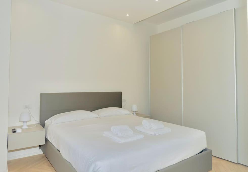 Sky View -Porta Nuova- Appartamento 2 Con Balcone ميلان المظهر الخارجي الصورة
